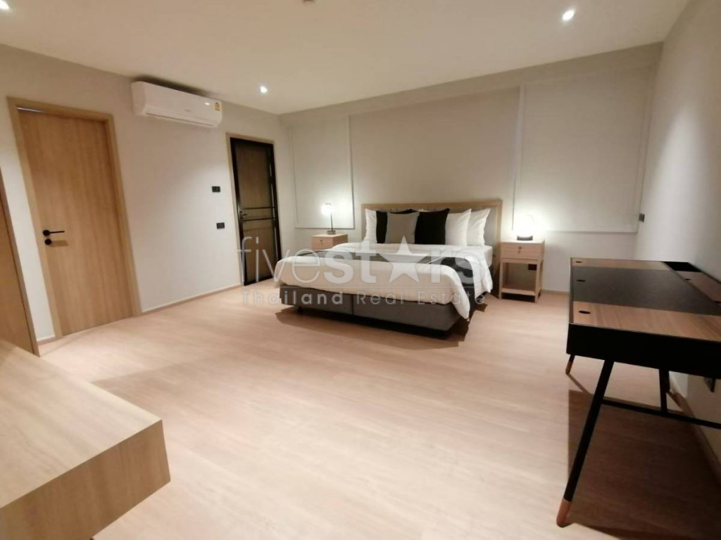 Grande unité de 3 chambres à louer à Ekkamai, photo 4