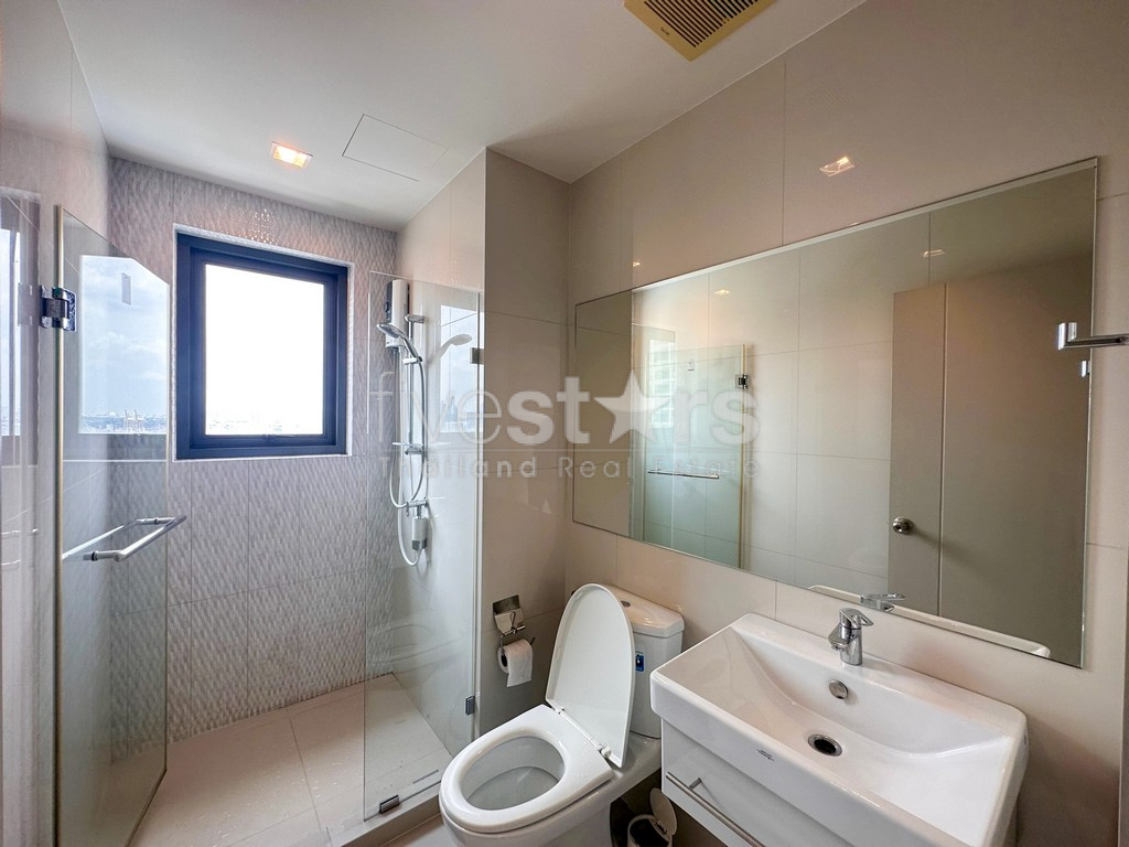 Appartement de 2 chambres haut en étage à vendre proche BTS Pra Khanong, photo 17