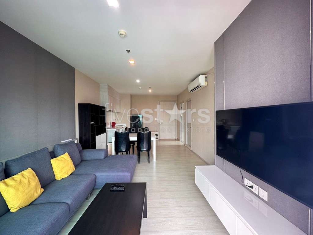 Appartement de 2 chambres haut en étage à vendre proche BTS Pra Khanong, photo 5