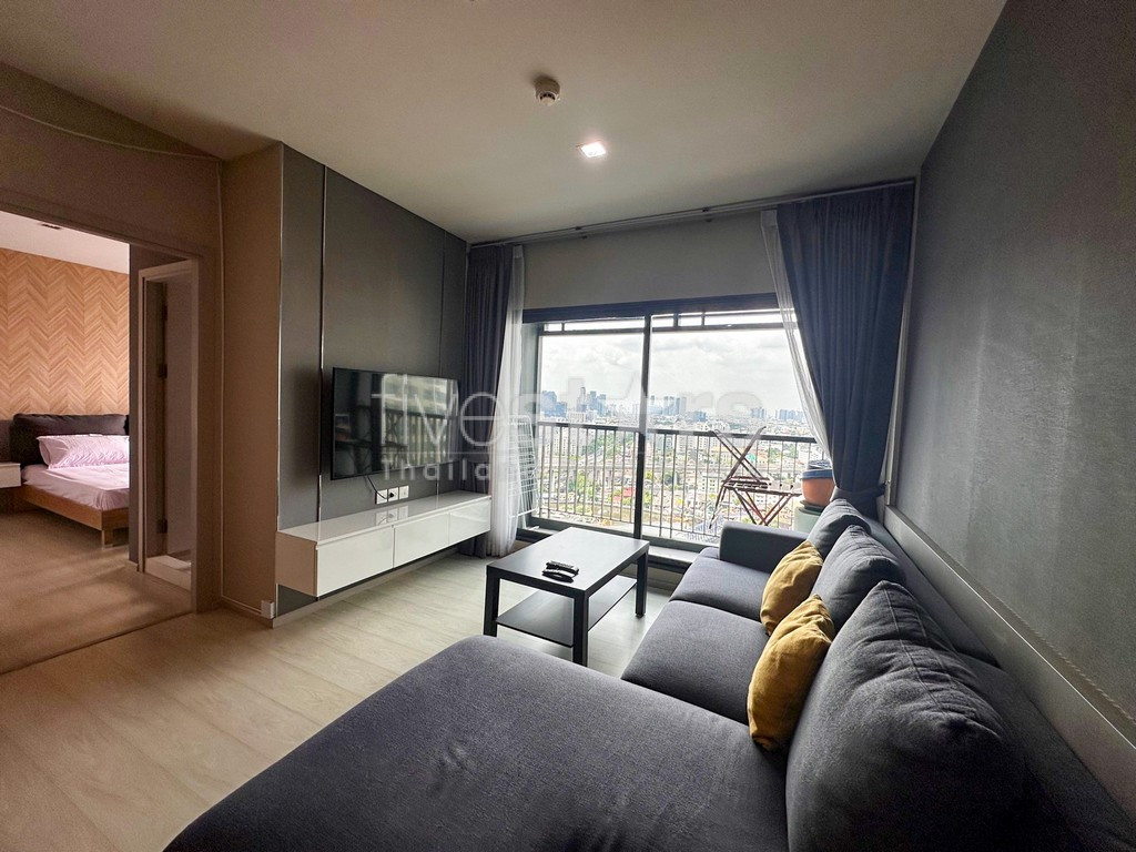 Appartement de 2 chambres haut en étage à vendre proche BTS Pra Khanong, photo 4