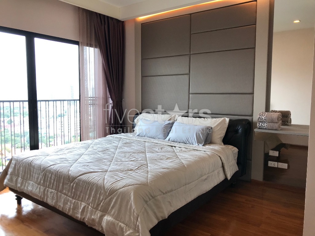 Condo 1 chambre à vendre près du BTS Ekamai, photo 3