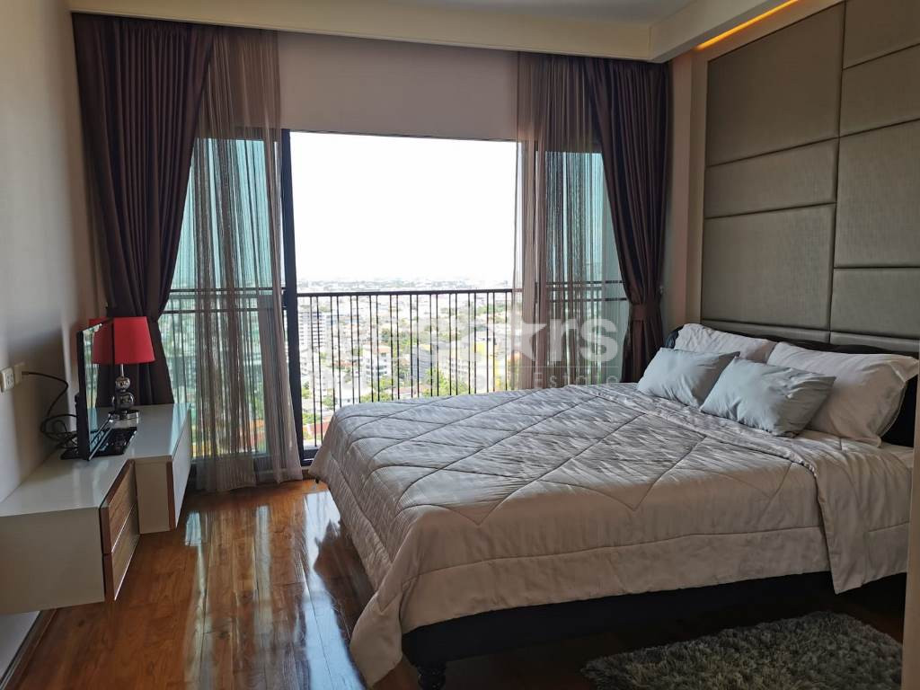 Condo 1 chambre à vendre près du BTS Ekamai, photo 4