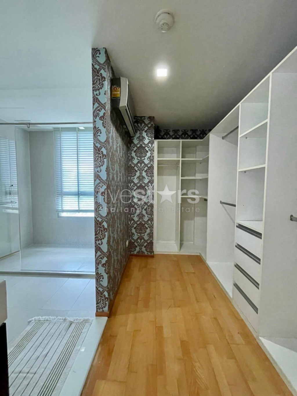 Appartement moderne de 2 chambres à vendre à Ekkamai, photo 4