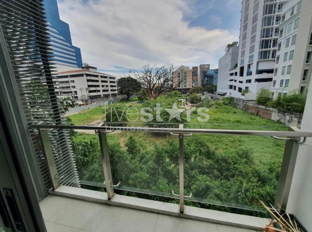 Appartement moderne de 2 chambres à vendre à Ekkamai, photo 2