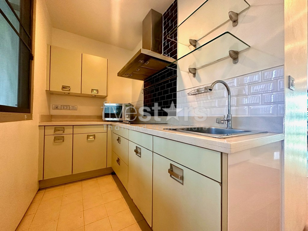 3-bedroom spacious condo for sale close to BTS Pra Khanong, photo 8