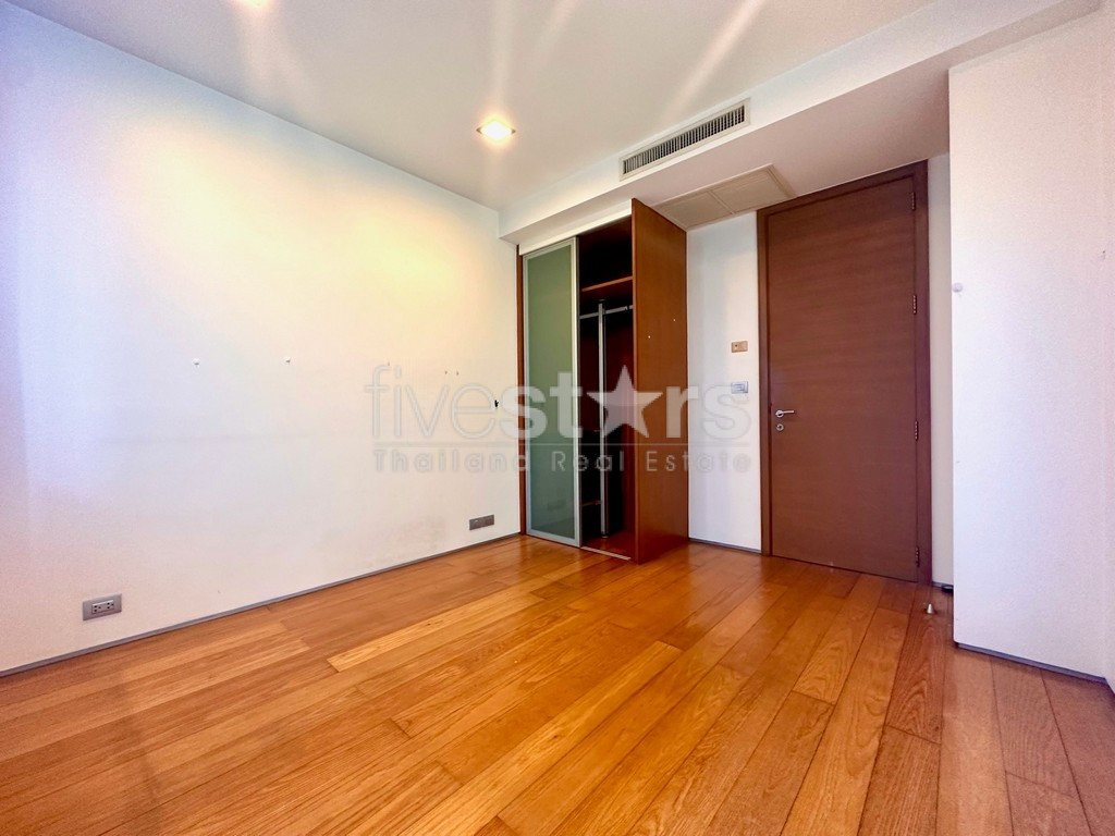3-bedroom spacious condo for sale close to BTS Pra Khanong, photo 17