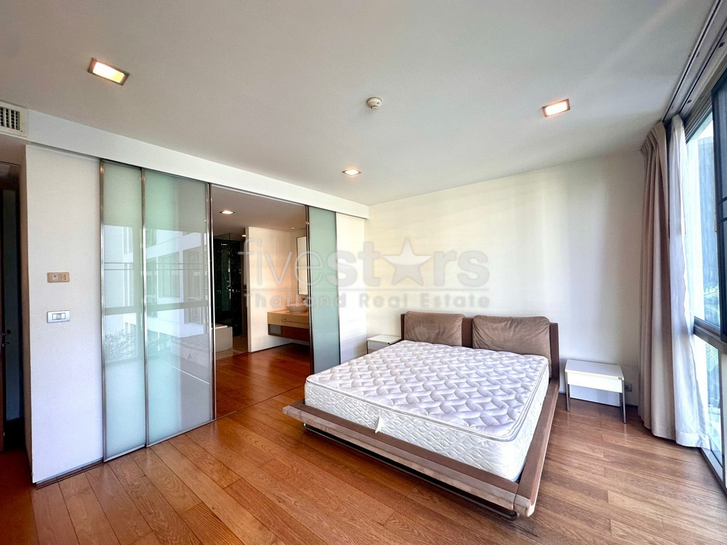 3-bedroom spacious condo for sale close to BTS Pra Khanong, photo 10