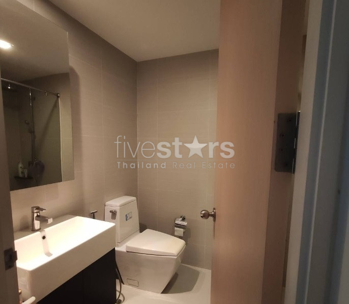 2 bedrooms condo for sale near BTS Ekkamai, photo 9