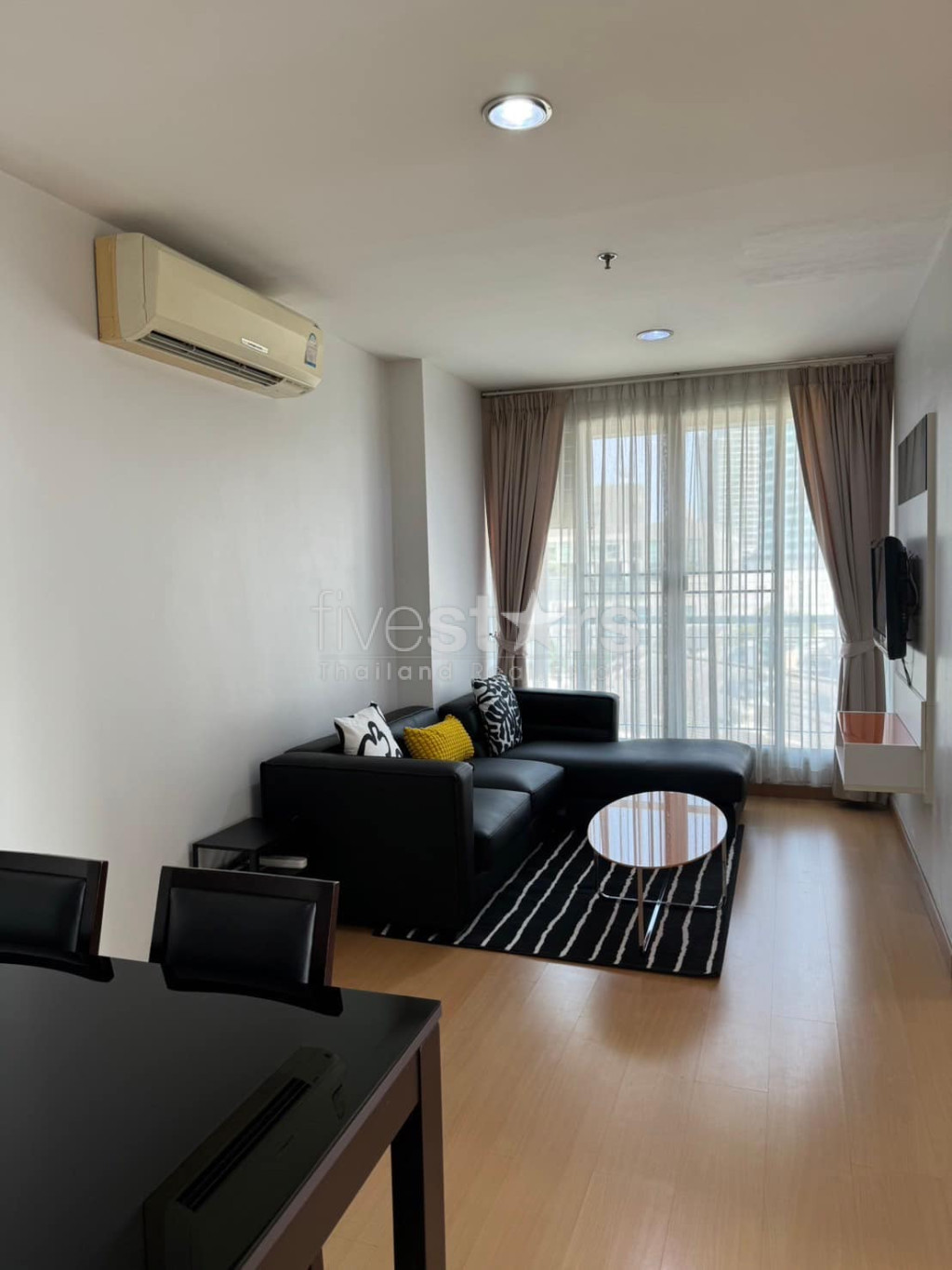 Condominium 2 Chambres à Louer à Phra Khanong