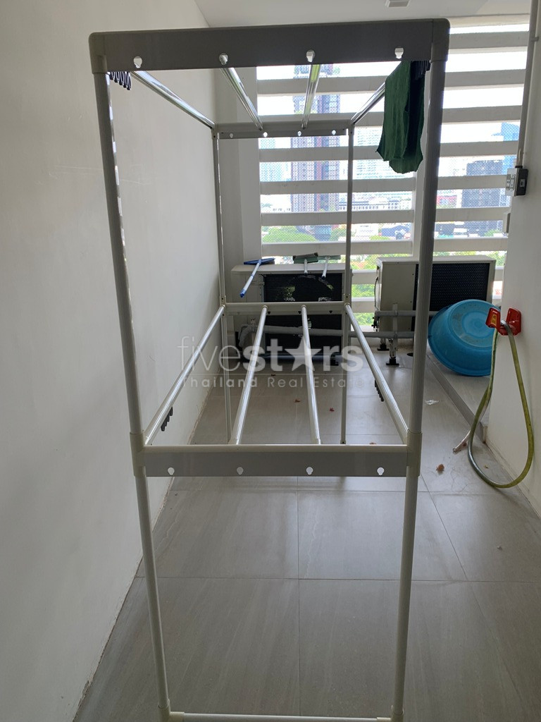 Appartement de 3 chambres en étage élevé à louer sur Ekkamai, photo 14