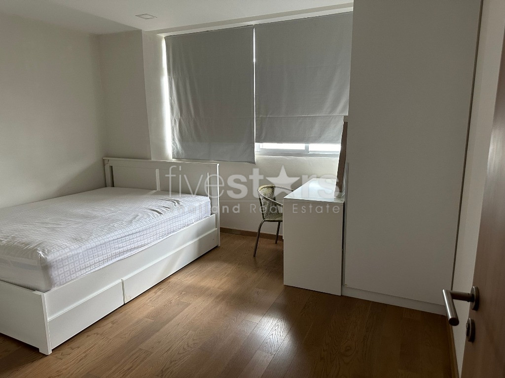 Appartement de 3 chambres en étage élevé à louer sur Ekkamai, photo 6