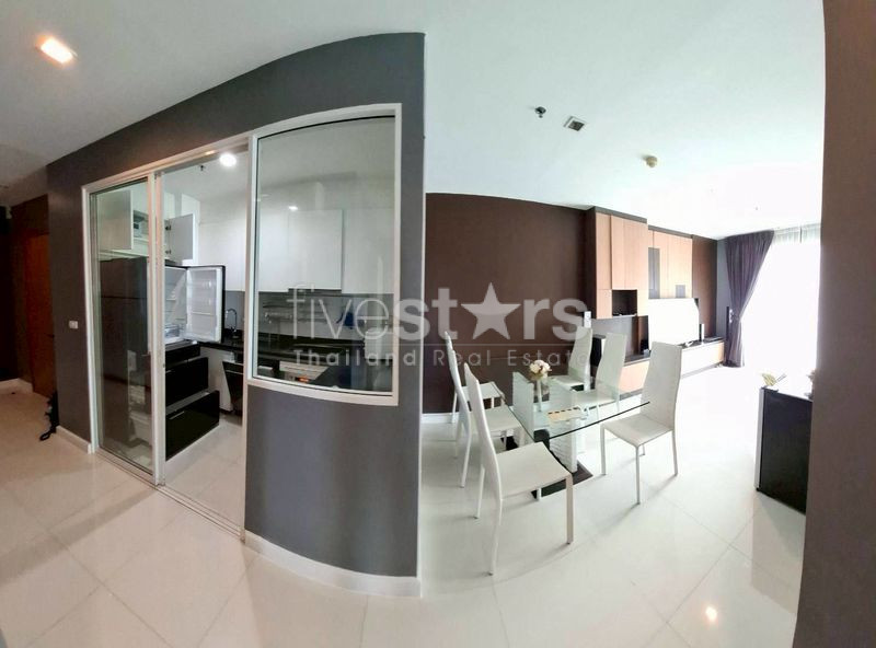 Condo de 3 chambres à vendre sur Phra Khanong, photo 2