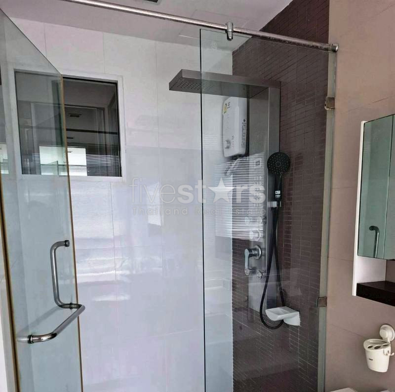 Condo de 3 chambres à vendre sur Phra Khanong, photo 9