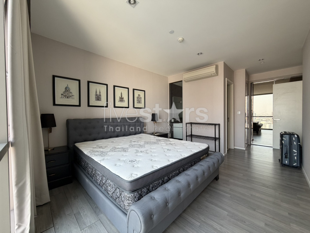 Appartement de luxe lumineux et aéré de 2 chambres à vendre | À deux pas du BTS Phra Khanong, photo 6