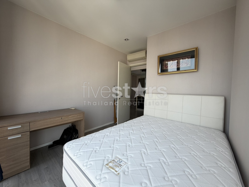 Appartement de luxe lumineux et aéré de 2 chambres à vendre | À deux pas du BTS Phra Khanong, photo 8