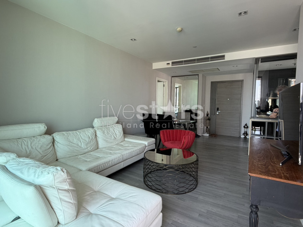 Appartement de luxe lumineux et aéré de 2 chambres à vendre | À deux pas du BTS Phra Khanong, photo 2