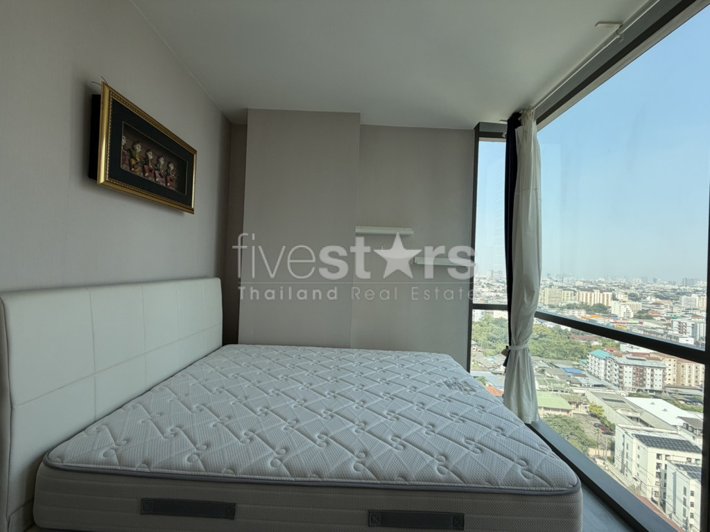 Appartement de luxe lumineux et aéré de 2 chambres à vendre | À deux pas du BTS Phra Khanong, photo 9
