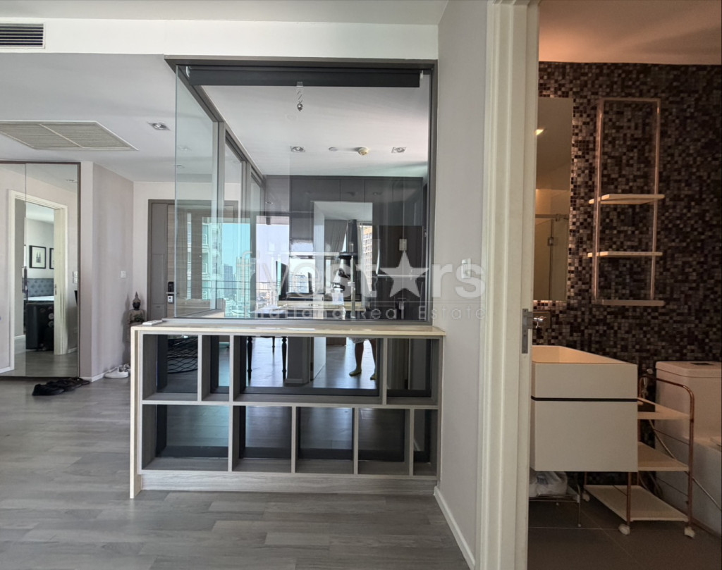 Appartement de luxe lumineux et aéré de 2 chambres à vendre | À deux pas du BTS Phra Khanong, photo 10