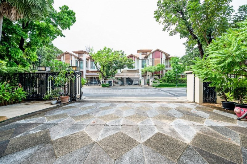 Superluxury house private pool for rent close to Phra Khanong BTS Station, photo 3