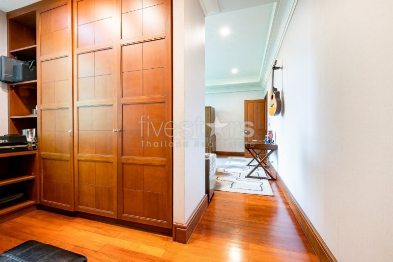 Superluxury house private pool for rent close to Phra Khanong BTS Station, photo 18