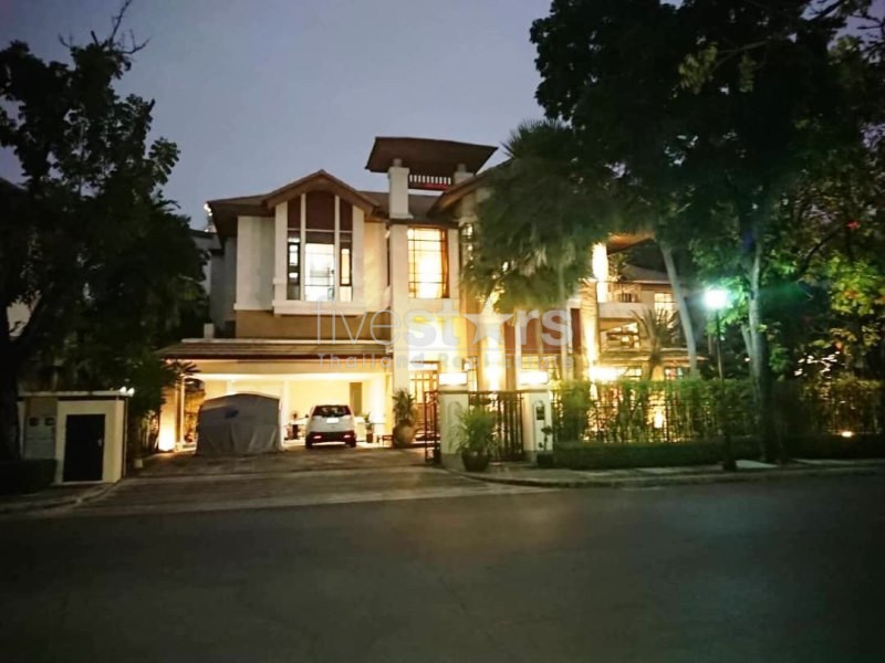 Superluxury house private pool for sale close to Phra Khanong BTS Station, photo 2