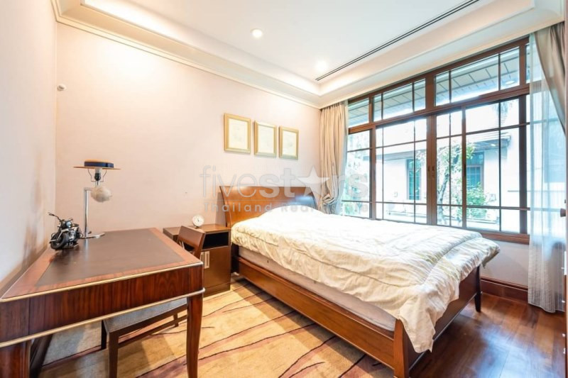 Superluxury house private pool for sale close to Phra Khanong BTS Station, photo 10