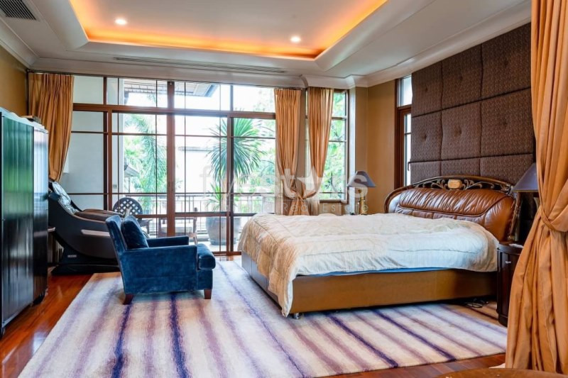 Superluxury house private pool for sale close to Phra Khanong BTS Station, photo 8