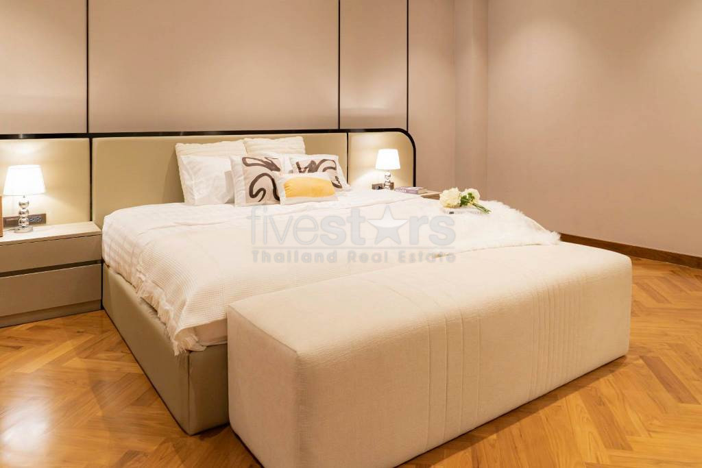 4-bedroom luxury modern house with private pool for sale on Ekkamai, photo 8