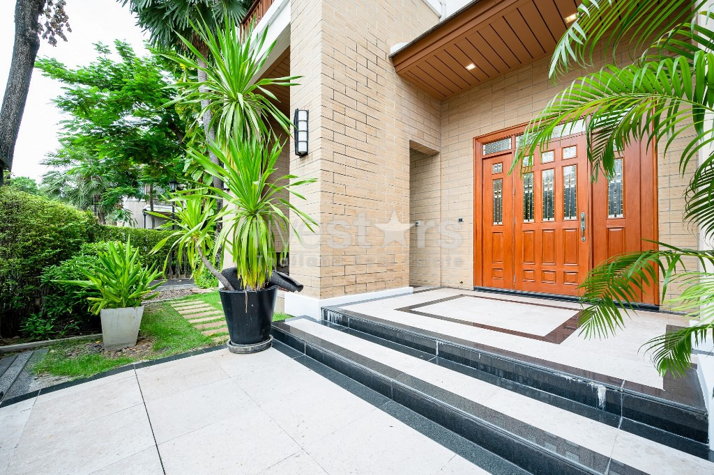 Luxury house private pool in compound on Phrakanong area, photo 3