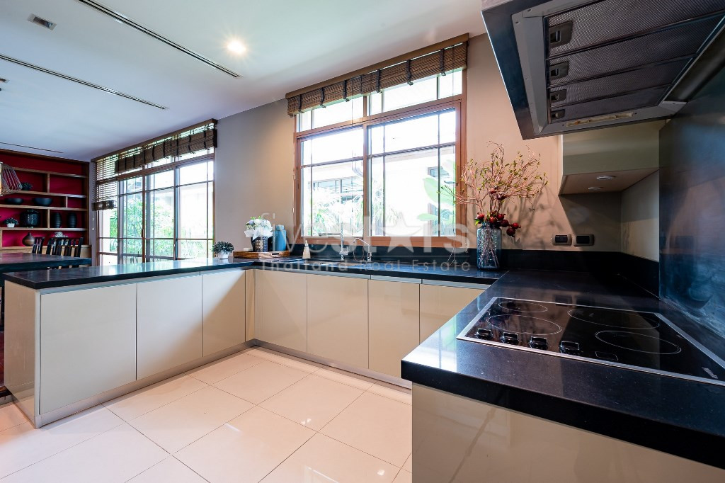 Luxury house private pool in compound on Phrakanong area, photo 17