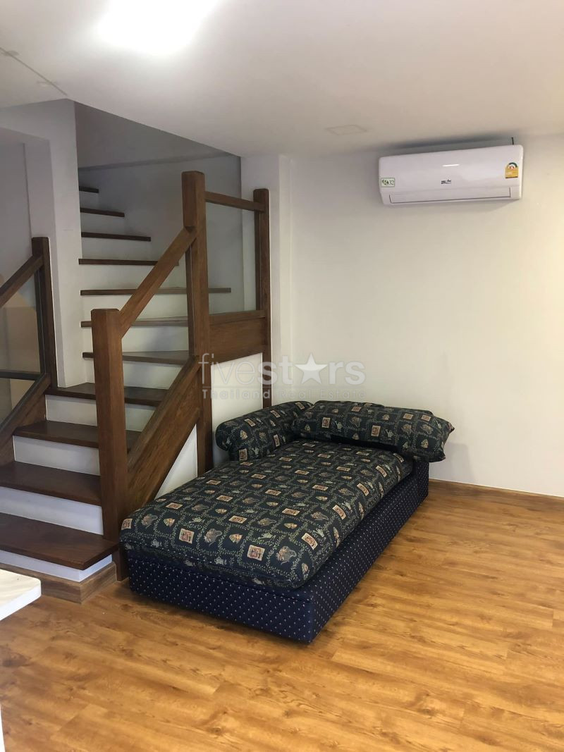 Maison individuelle 3-Chambres à louer sur Prakhanong, photo 4