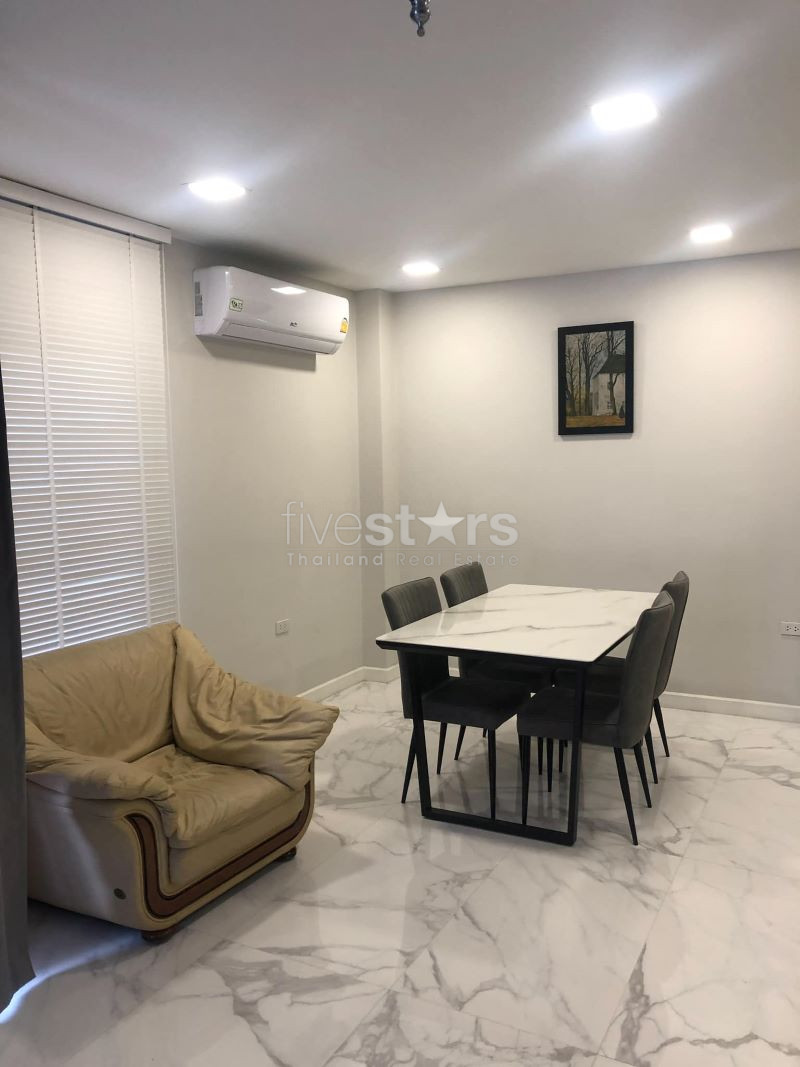 Maison individuelle 3-Chambres à louer sur Prakhanong, photo 13