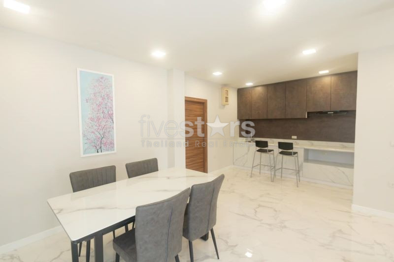 Maison individuelle 3-Chambres à louer sur Prakhanong, photo 14