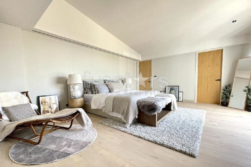 Maison de ville moderne 4 - Chambre à coucher à vendre sur Prakanong, photo 4