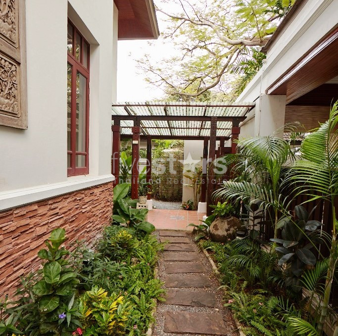 Maison individuelle non meublée à louer avec piscine à Ekamai, photo 4