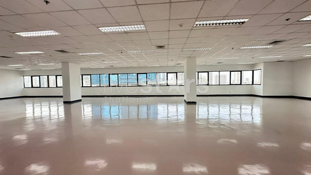 Espace de bureau à louer près de la station BTS Ekkamai, photo 4