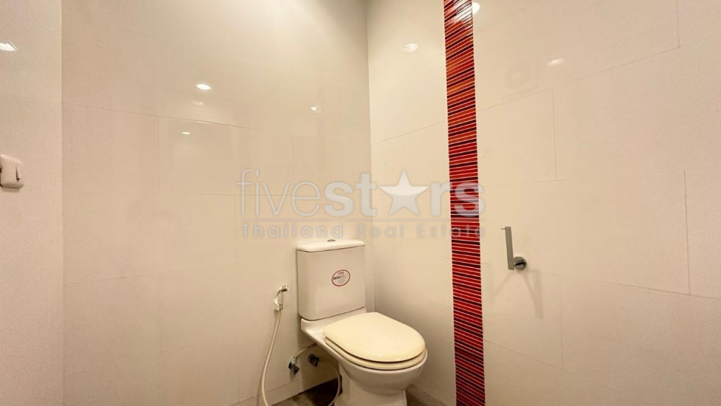 Espace de bureau à louer près de la station BTS Ekkamai, photo 8