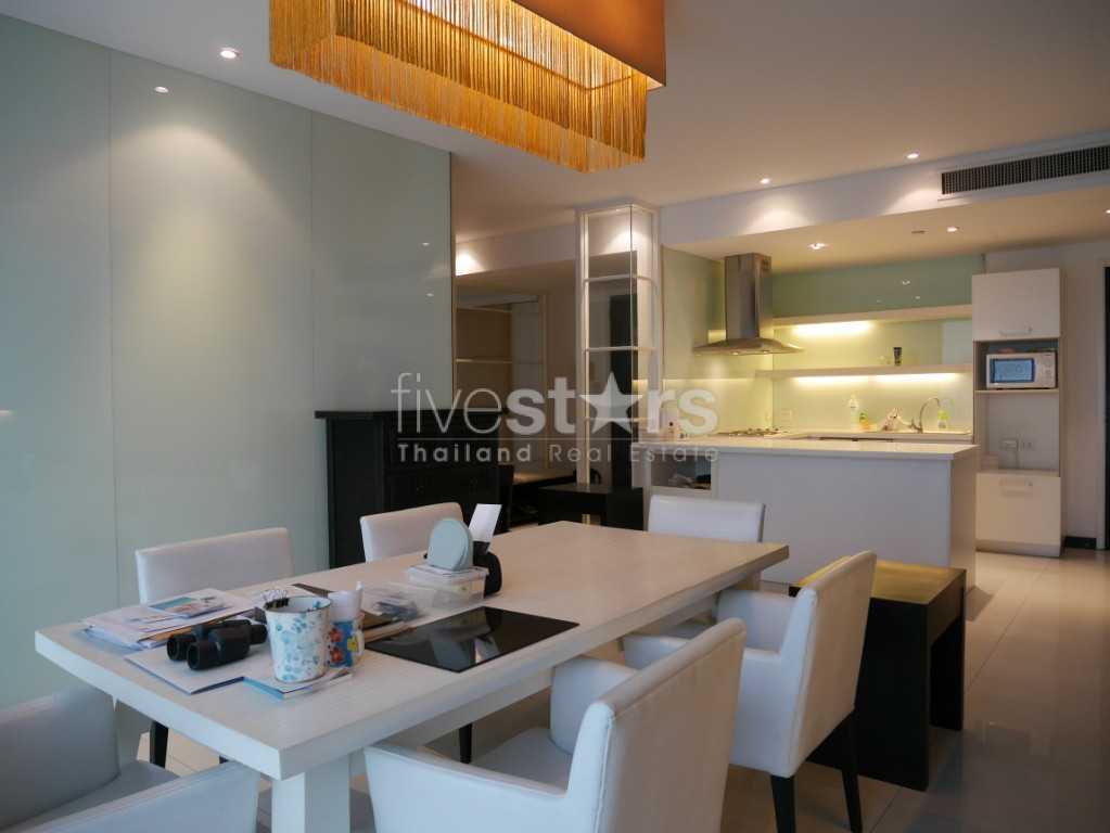 Condo 3 chambres meublé contemporain