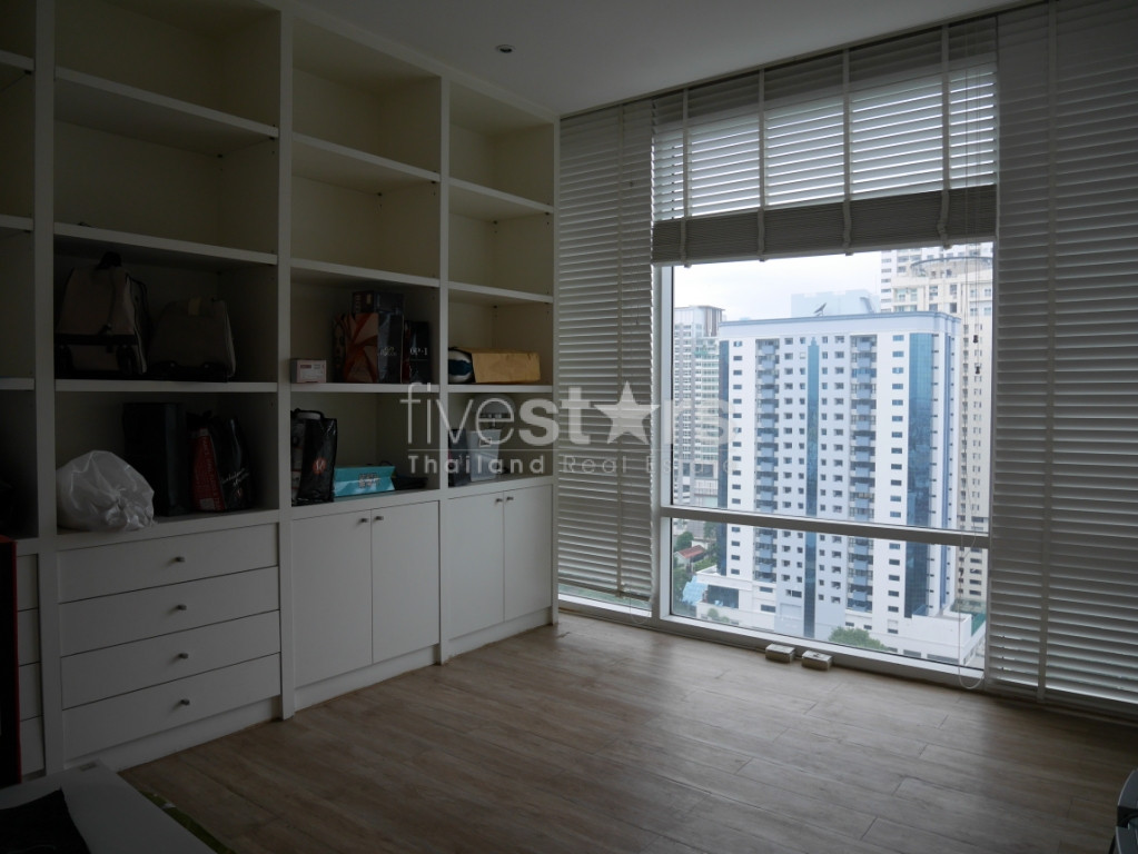 Condo 3 chambres meublé contemporain, photo 10