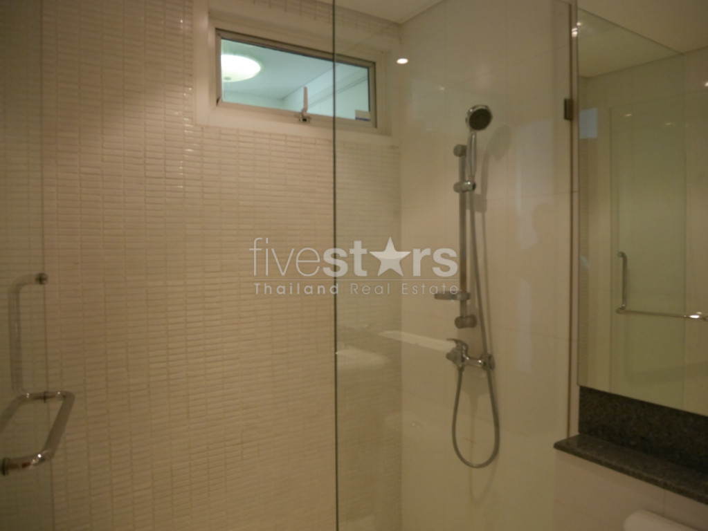 Ekkamai moderne de 3 chambres près du métro aérien, photo 14