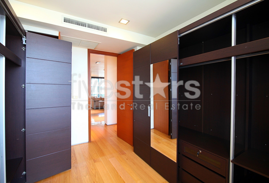 Modern 3-bedroom condo for rent in Phrakanong area, photo 13