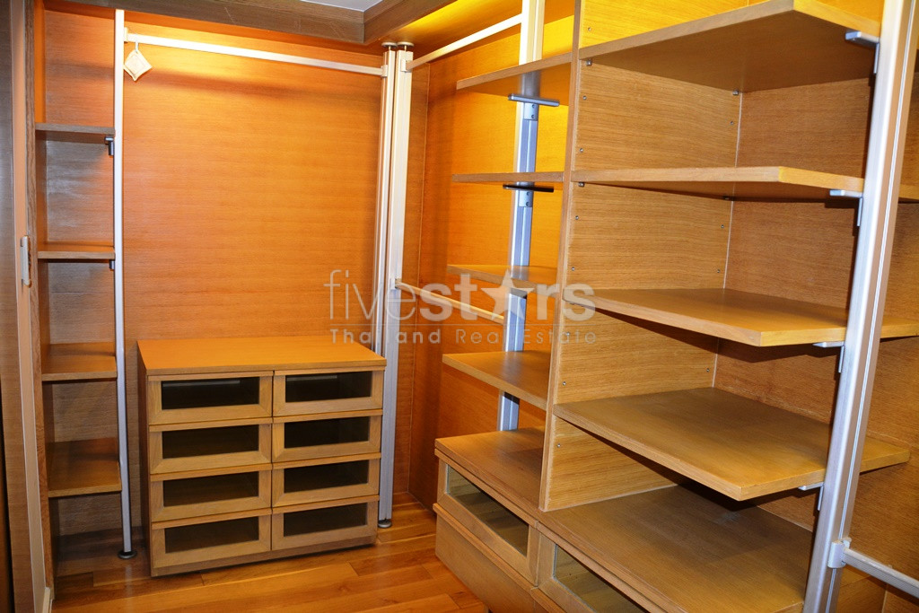 modern 4-bedroom duplex condo 300m from BTS Pra Khanong!, photo 13