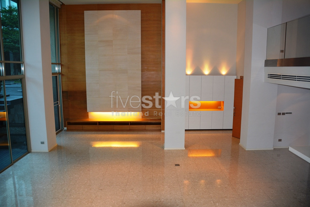 modern 4-bedroom duplex condo 300m from BTS Pra Khanong!, photo 6