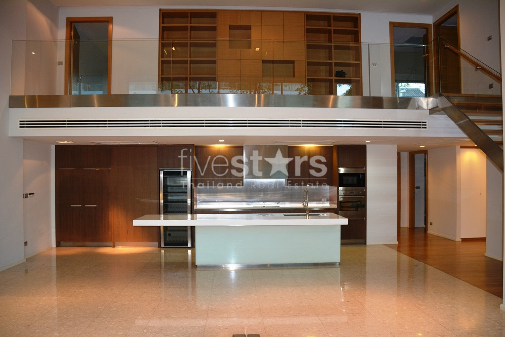 modern 4-bedroom duplex condo 300m from BTS Pra Khanong!, photo 7