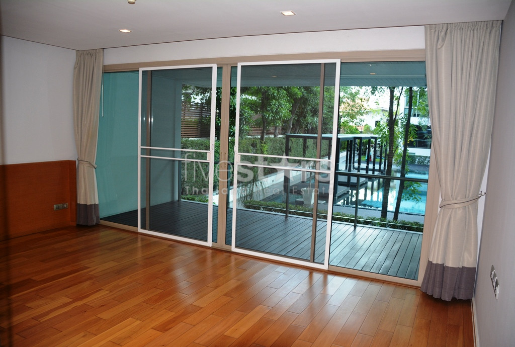 modern 4-bedroom duplex condo 300m from BTS Pra Khanong!, photo 11