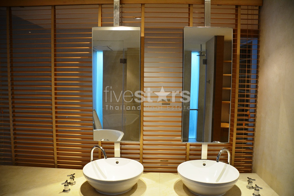 modern 4-bedroom duplex condo 300m from BTS Pra Khanong!, photo 15