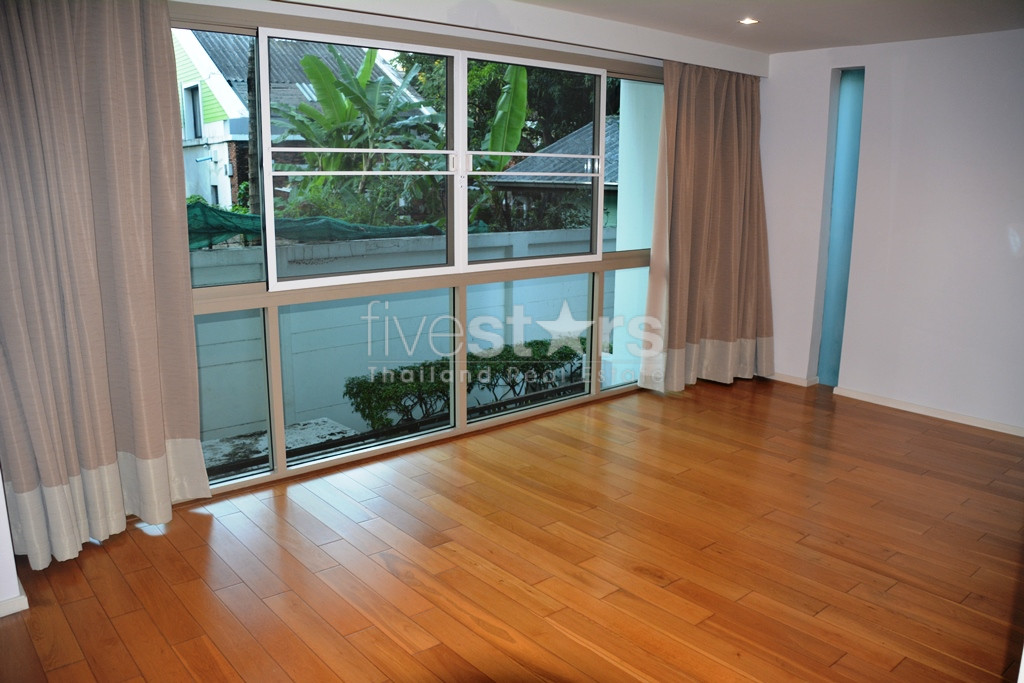 modern 4-bedroom duplex condo 300m from BTS Pra Khanong!, photo 17