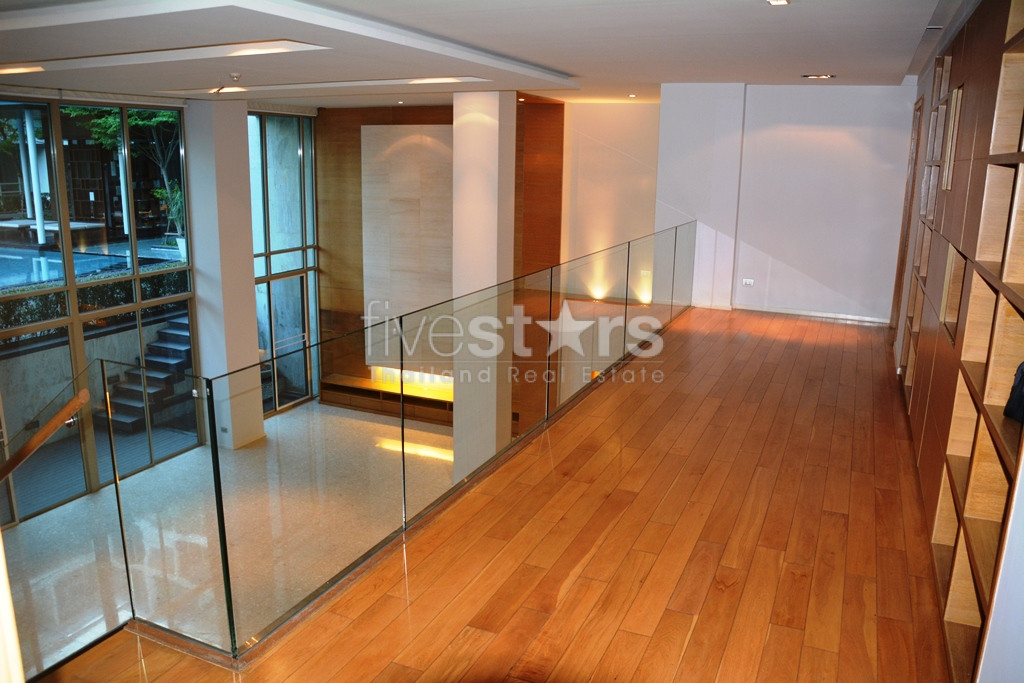 modern 4-bedroom duplex condo 300m from BTS Pra Khanong!, photo 10