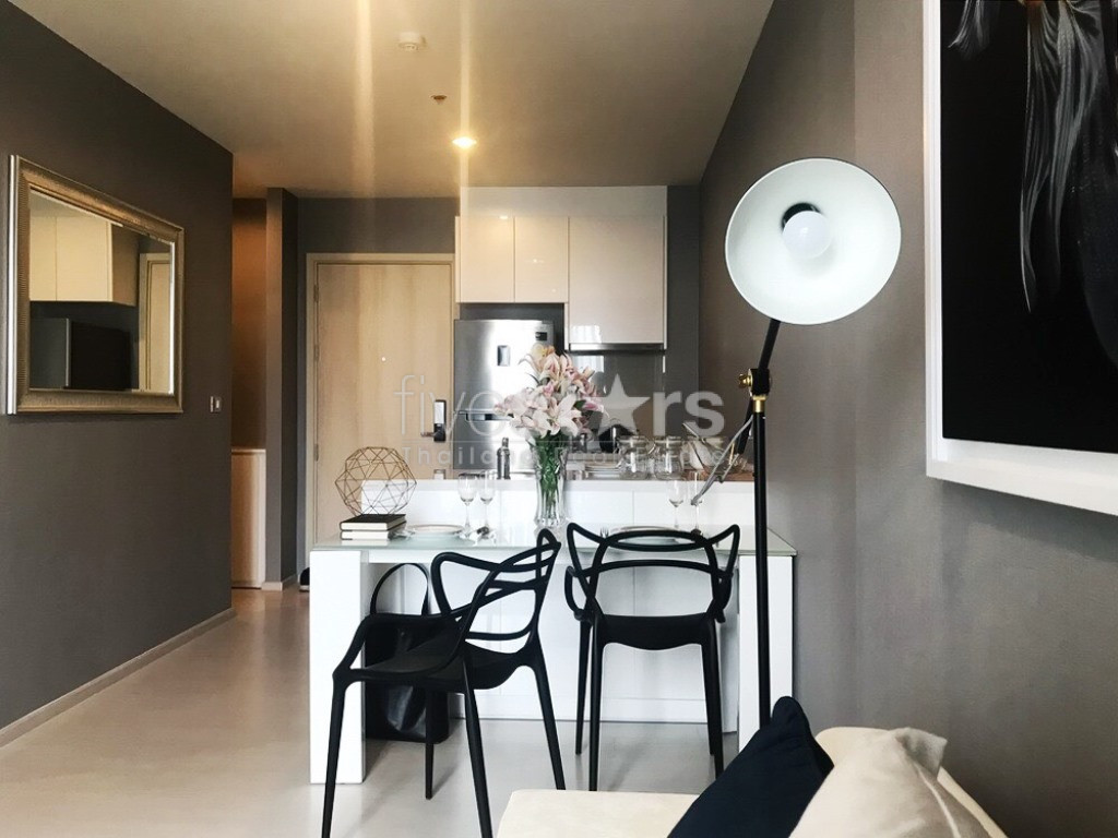 Appartement 1 chambre haut en étage à 300m du BTS Ekamai, photo 2