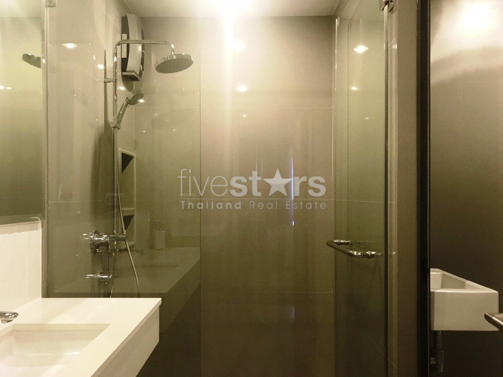 Appartement 1 chambre haut en étage à 300m du BTS Ekamai, photo 10